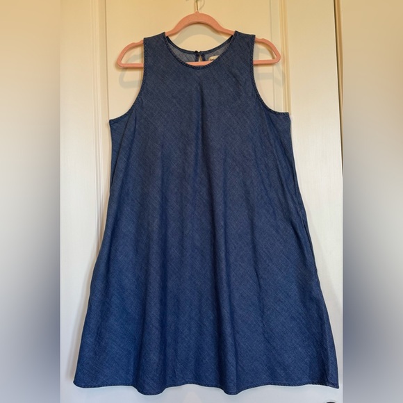 GAP 1969 Denim A-Line - shift dress with pockets - Size Large - EUC - Picture 2 of 10